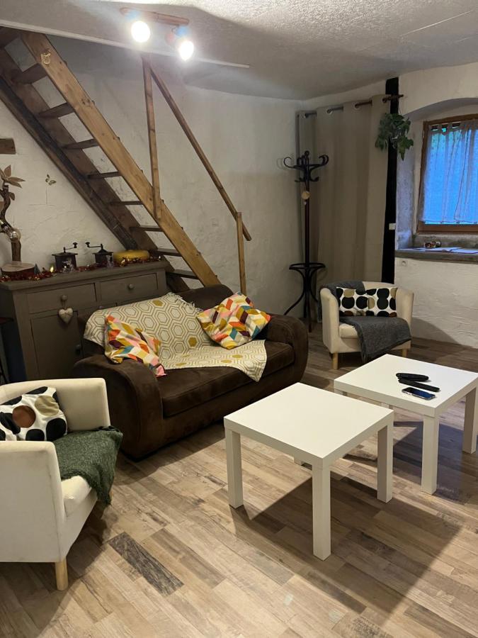 Gite Des Reculees Ladoye-sur-Seille エクステリア 写真